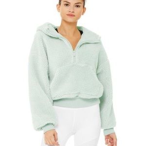 NWOT Alo Streetside Mint Green Sherpa Half Zip